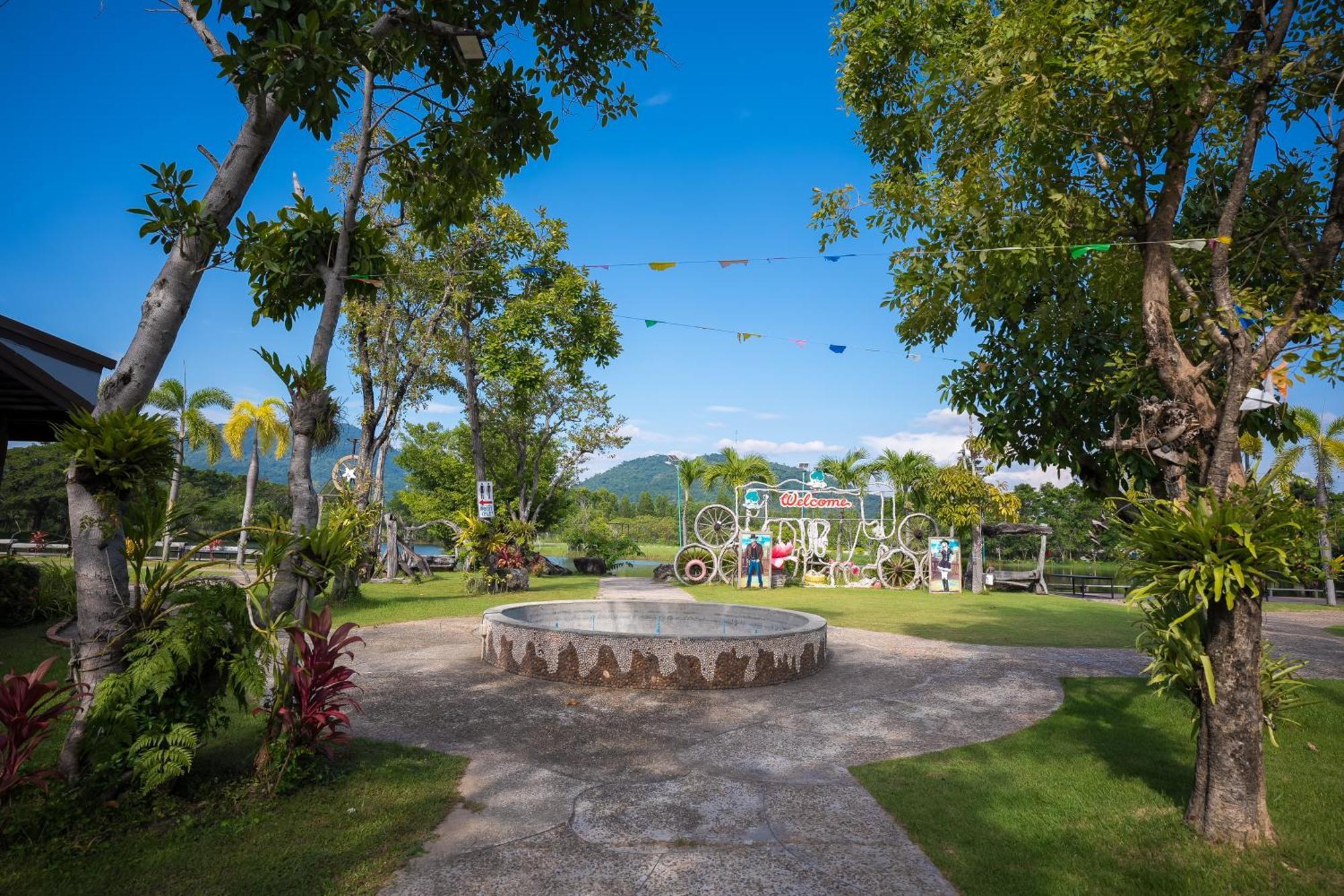 Tamnanpar Resort Ban Phe Esterno foto